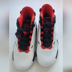 Air Jordan Max Aura 4